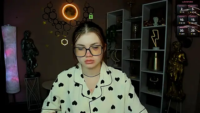 isabel wave online show from April 15, 7:21 pm