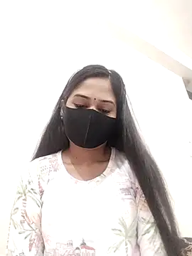 Green LaDY66 online show from November 26, 10:27 am