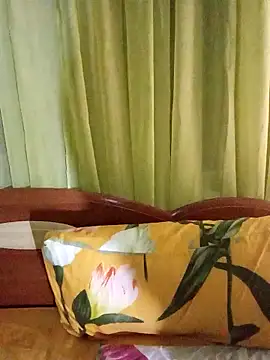 Esenia505 online show from February 5, 8:35 pm