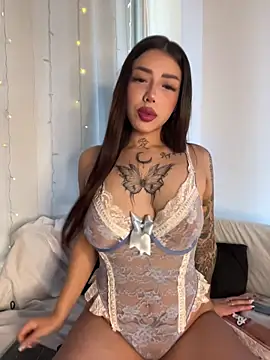 AshleyWinslow online show from April 3, 2:48 pm