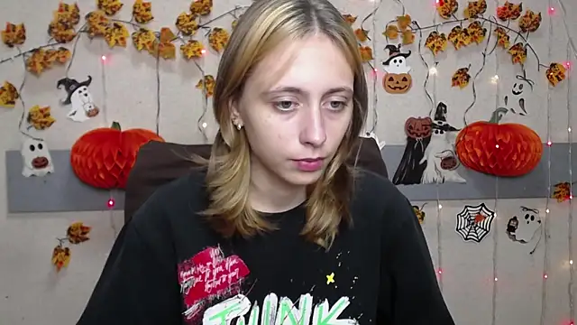 TracyLll online show from November 10, 11:53 am