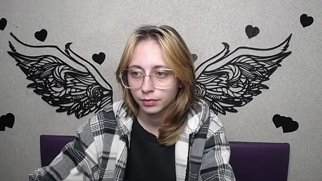 TracyLll online show from November 20, 1:11 pm