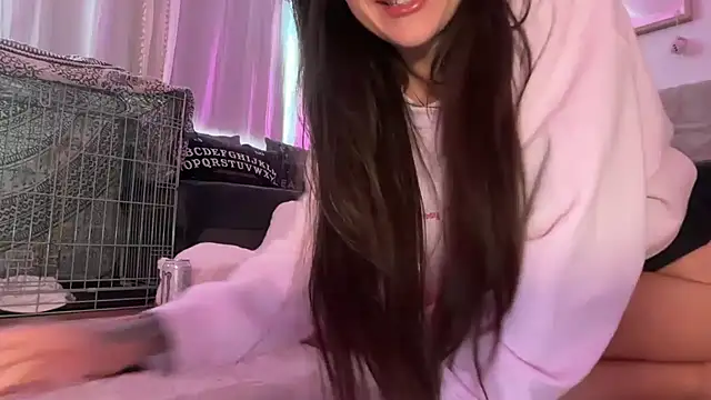Snapshot of SpicyLunaaa chatting on July 2, 10:43 am SpicyLunaaa online show from July 2, 10:43 am