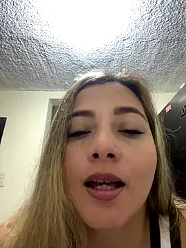 BunnyFoxxxy online show from December 15, 11:09 pm