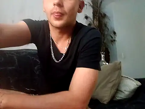 THOMMONSTER5299 online show from December 5, 1:58 am