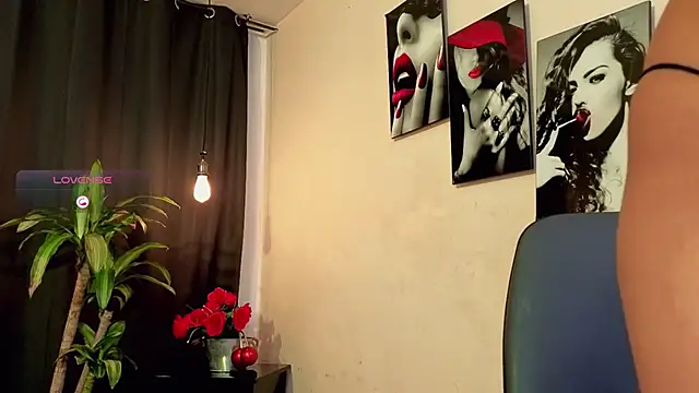 Flor Gil online show from November 23, 3:28 am