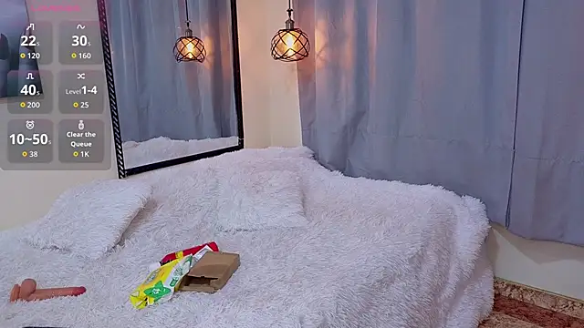 Snapshot of Flor_Gil chatting on February 13, 3:57 am Flor Gil online show from February 13, 3:57 am