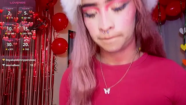 Snapshot of Flor_Gil chatting on February 15, 7:51 am Flor Gil online show from February 15, 7:51 am