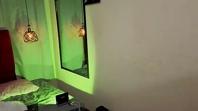 Snapshot of Flor_Gil chatting on February 27, 7:19 am Flor Gil online show from February 27, 7:19 am