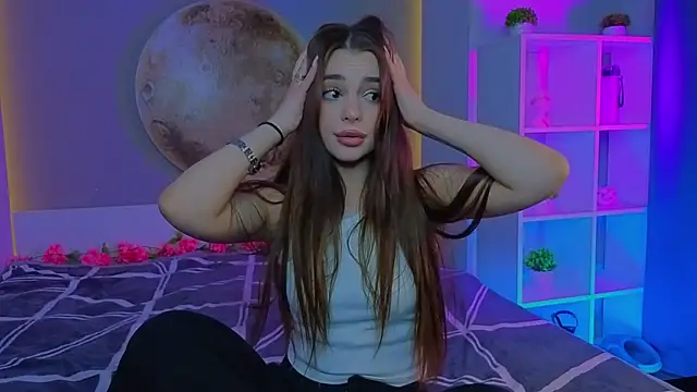 LauraHansil online show from April 2, 7:11 pm