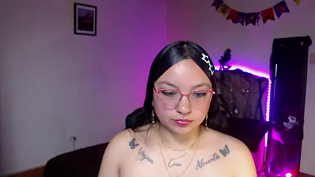 Snapshot of _anne_hot21 chatting on October 30, 6:52 pm  anne hot21 online show from October 30, 6:52 pm