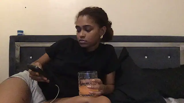 Coffeesyrup69 online show from November 17, 2:28 am