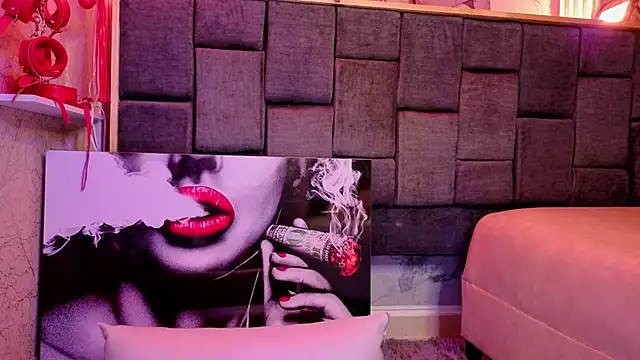 Im-Lola online show from February 19, 8:49 pm