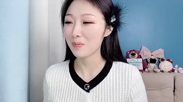 Snapshot of ella55-- chatting on February 19, 6:53 am ella55-- online show from February 19, 6:53 am