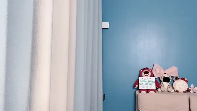 Snapshot of ella55-- chatting on February 22, 10:25 am ella55-- online show from February 22, 10:25 am