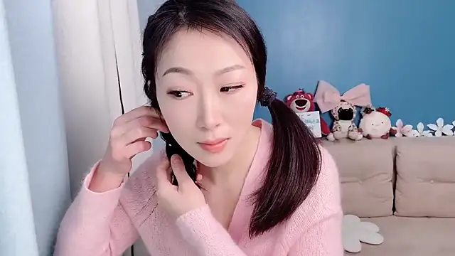 Snapshot of ella55-- chatting on February 27, 1:05 am ella55-- online show from February 27, 1:05 am