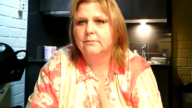 Sylviastar46 online show from March 7, 8:55 am