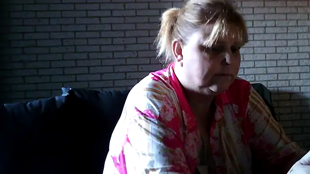 Sylviastar46 online show from April 7, 7:09 am