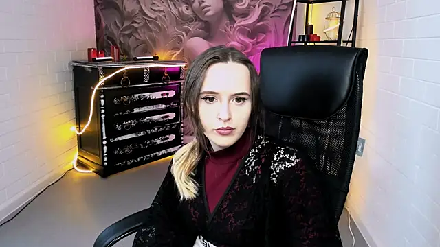 IreneBailey online show from November 8, 9:09 am