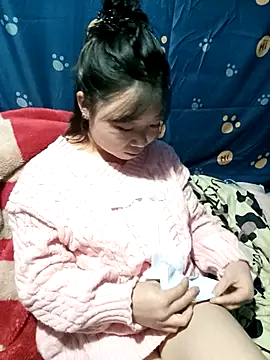 julybe online show from November 22, 1:54 pm