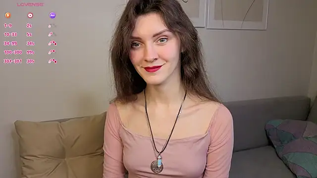 Snapshot of LauraYoungg chatting on February 11, 9:09 pm LauraYoungg online show from February 11, 9:09 pm