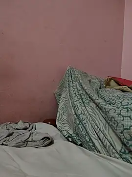 pujapujarrrr online show from November 2, 8:17 am