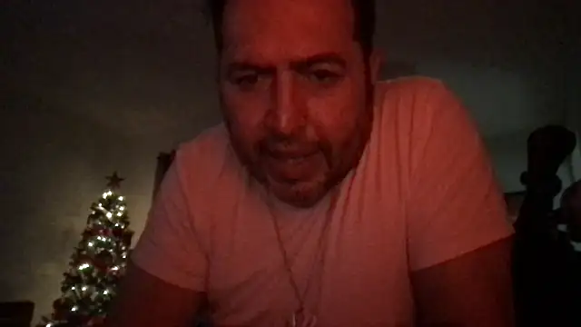 ezrah23 online show from December 18, 5:52 pm