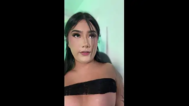 Snapshot of Vale_prado chatting on May 30, 9:12 pm Vale prado online show from May 30, 9:12 pm