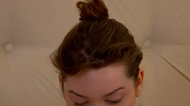 VickiBanx online show from November 1, 9:00 am