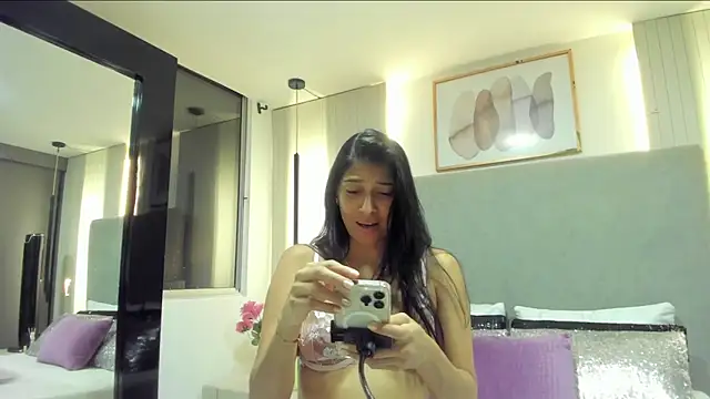 Snapshot of BrigitteVons chatting on June 6, 3:44 am BrigitteVons online show from June 6, 3:44 am