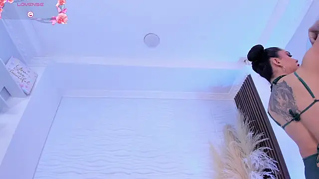 Snapshot of AudreyHayworth chatting on December 14, 11:59 am AudreyHayworth online show from December 14, 11:59 am