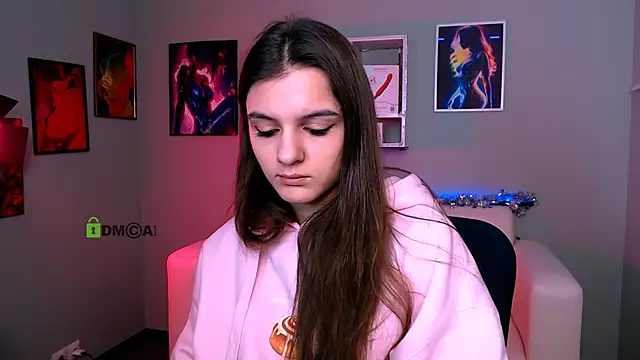 lisa dark  online show from January 16, 10:19 am