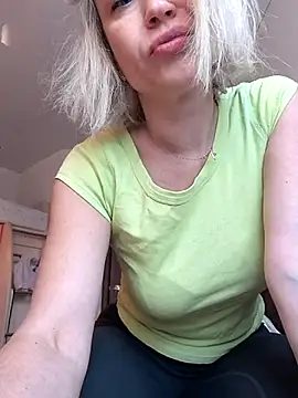 Elle Milfa online show from February 5, 12:10 pm