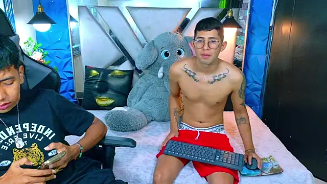 darwinandbrayann online show from January 15, 3:11 am