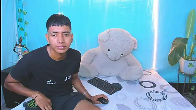 darwinandbrayann online show from July 18, 2:43 pm
