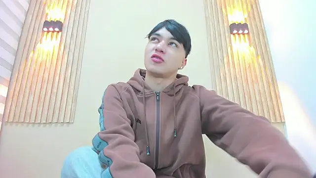 JULII RICO1 online show from February 11, 12:54 pm