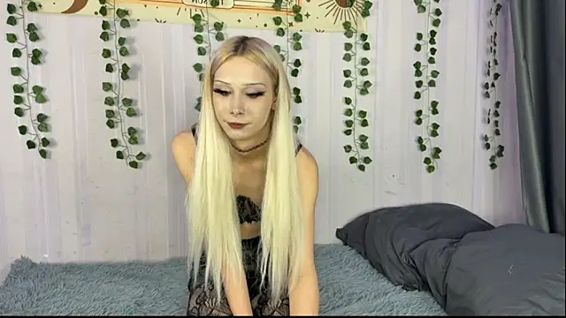 Snapshot of EvaSteinberg chatting on November 21, 8:07 pm EvaSteinberg online show from November 21, 8:07 pm