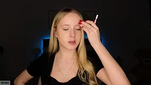 Snapshot of adele_armass chatting on February 8, 8:56 pm adele armass online show from February 8, 8:56 pm