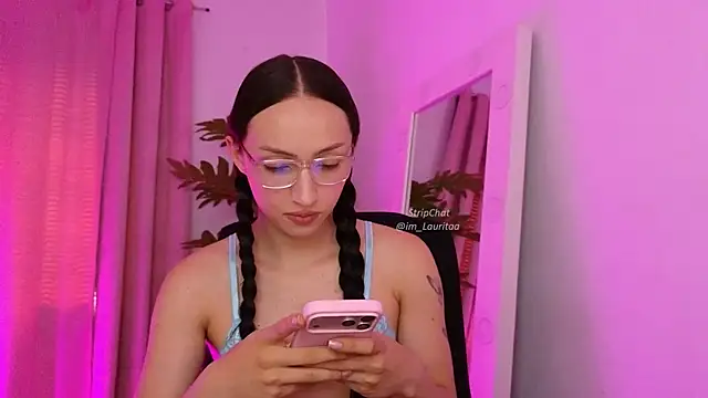 BabyLauritaa online show from April 17, 7:50 pm