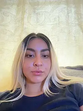 Elina Hills online show from March 22, 6:33 pm