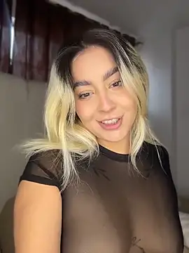 Elina Hills online show from April 18, 10:10 pm