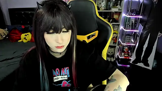 Yummy dark online show from November 24, 7:19 am