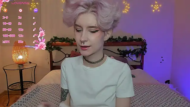 Angel Julles online show from December 14, 4:12 pm