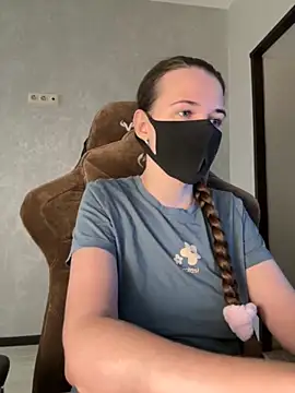 ZlatoslavaLo online show from November 13, 7:51 am