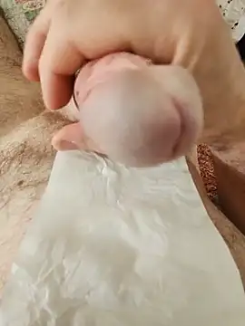 Snapshot of cum_daily1 chatting on July 28, 12:59 pm cum daily1 online show from July 28, 12:59 pm