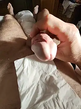 Snapshot of cum_daily1 chatting on August 5, 6:05 am cum daily1 online show from August 5, 6:05 am