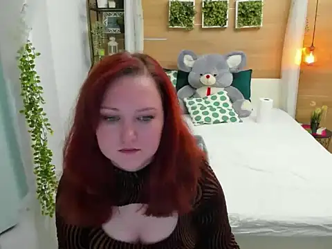 OhLadyPlease online show from November 26, 8:04 am