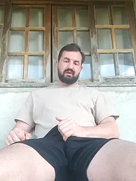 Snapshot of rooliv1 chatting on November 16, 10:43 am rooliv1 online show from November 16, 10:43 am