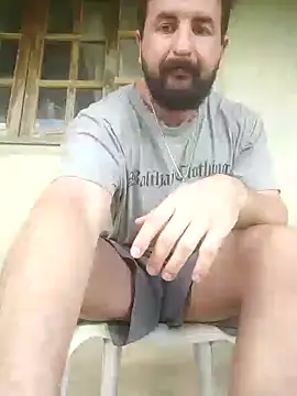 Snapshot of rooliv1 chatting on February 15, 3:42 pm rooliv1 online show from February 15, 3:42 pm