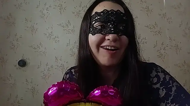 Snapshot of VoulezVous_Angel chatting on March 4, 8:20 am VoulezVous Angel online show from March 4, 8:20 am